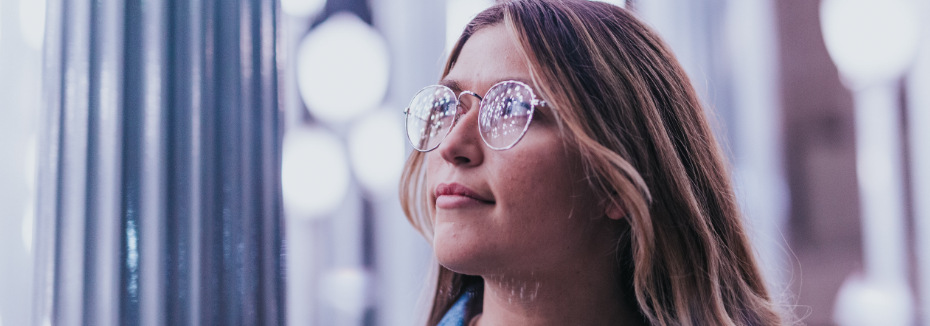 girl with glasses pro